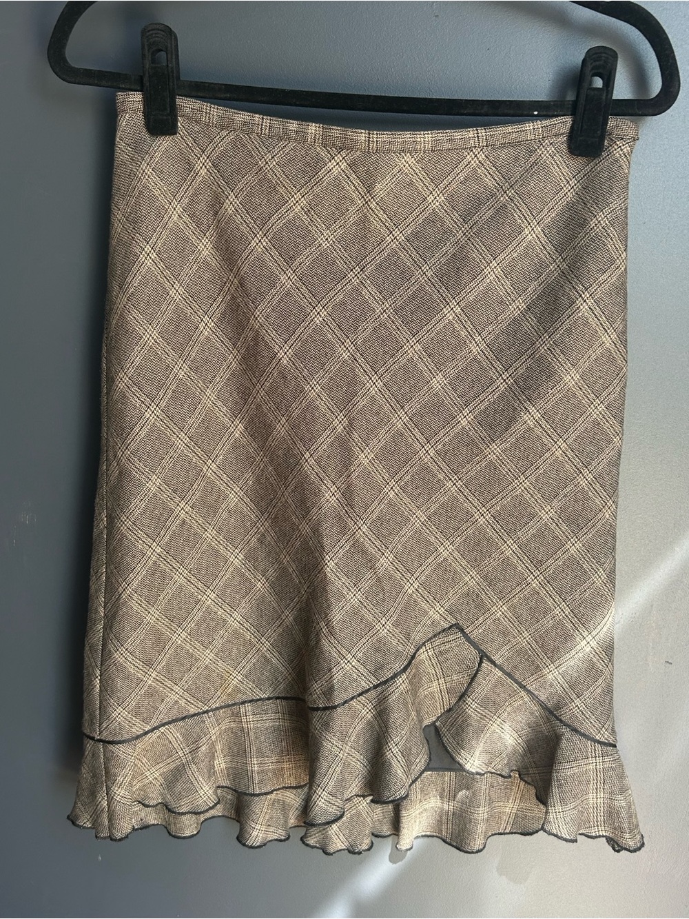 White House Black Market Beige Plaid Asymmetrical Ruffle Hem Skirt